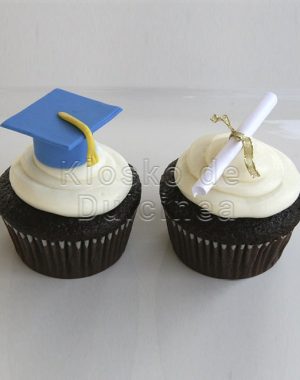 cupcakes-birrete-kiosko-de-dulcinea-min